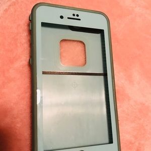iPhone 7+ Lifeproof phone case!